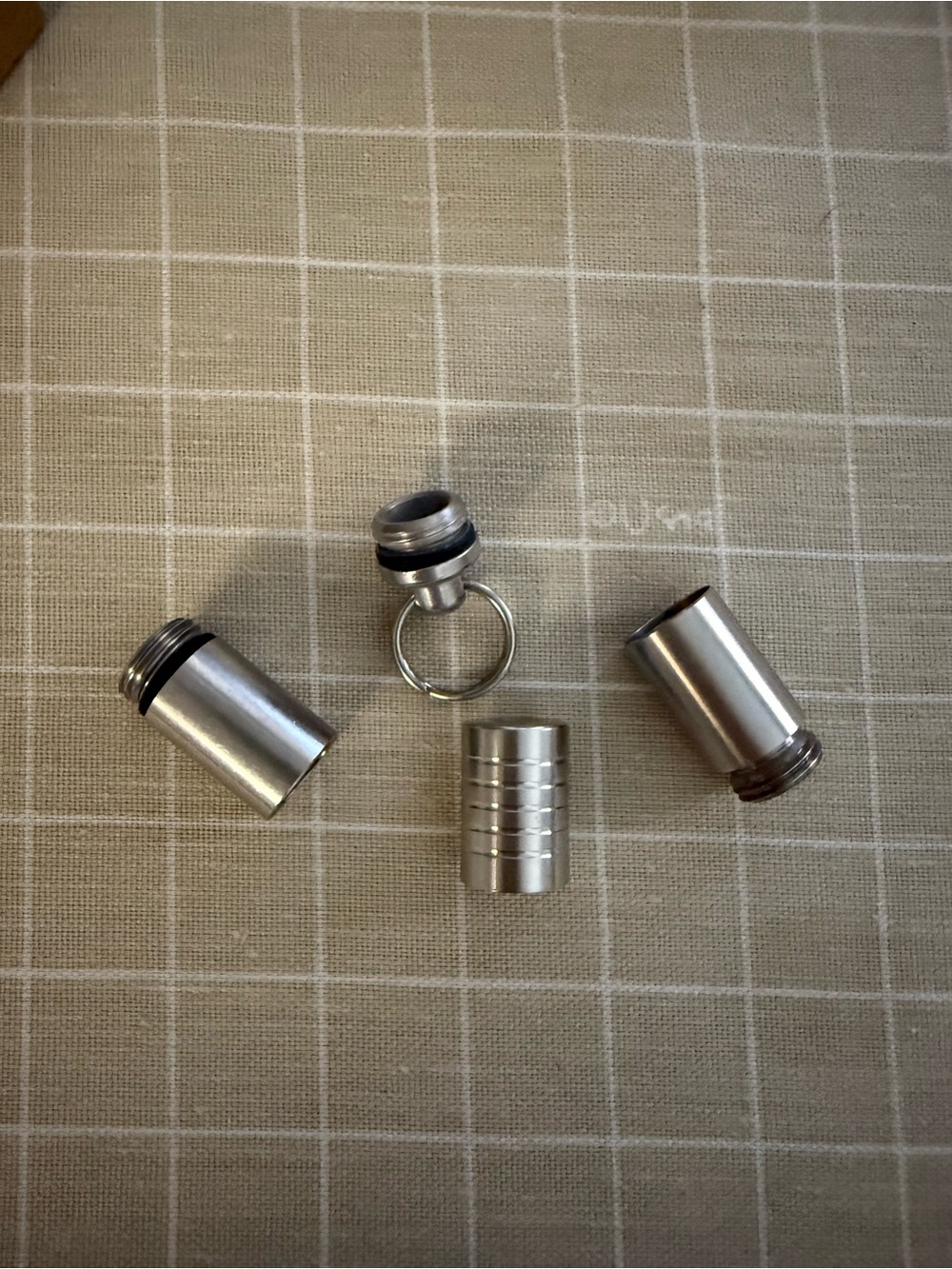 Cielo Stainless Steel Mini Pill Case Keyring - Silver